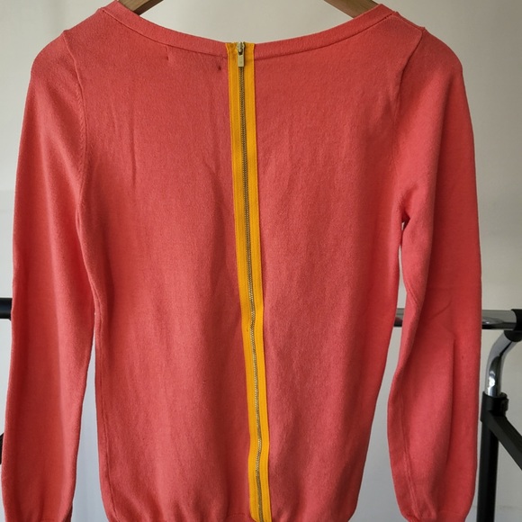Banana Republic Knit Coral Sweater With Bright Back Zipper Detail XS - Picture 2 of 3